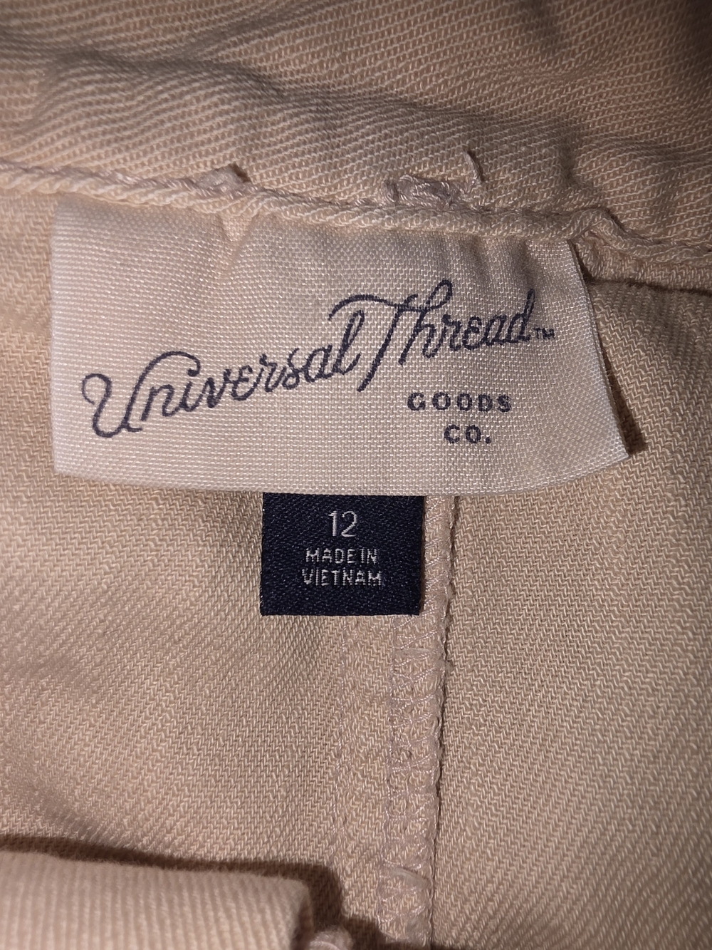 Universal Thread Tan Utility Bermuda Shorts - Picture 3 of 3